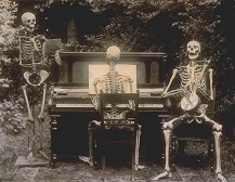 singingskeletons2