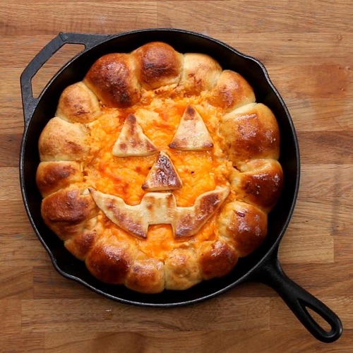 halloween buffalo chicken skillet dip
